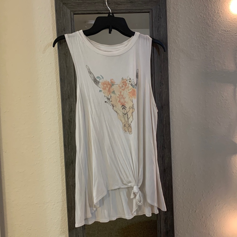 Daytrip | large | cow skull with flowers tank